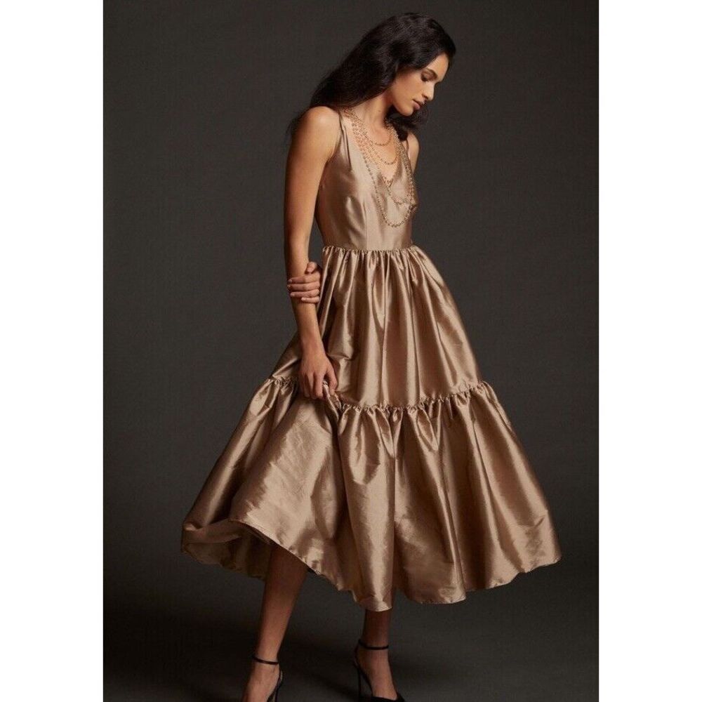 New Anthropologie Tiered V-Neck Maxi Dress Size Medium